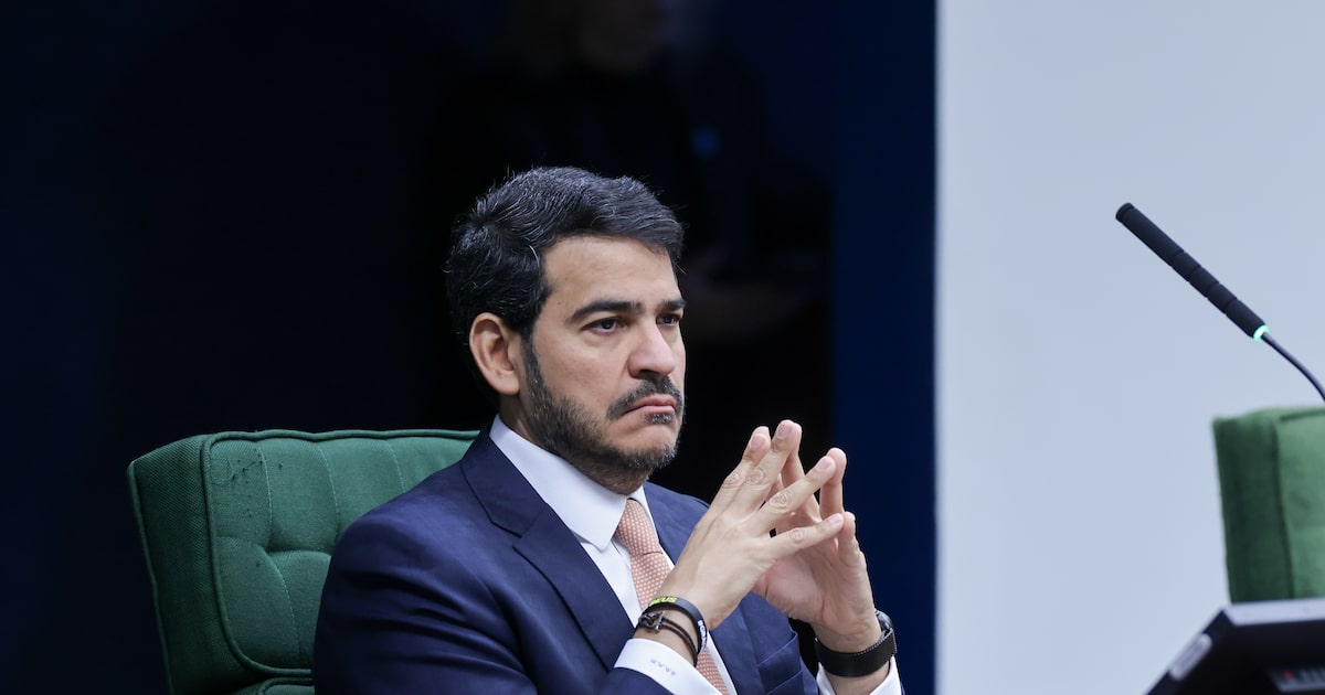 mesmo-no-stf,-messias-podera-manter-honorarios-da-agu-que-renderam-r$-660-mil-este-ano