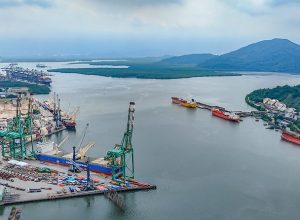 ministro-viaja-a-europa-para-mostrar-projeto-do-tunel-santos-guaruja-a-investidores